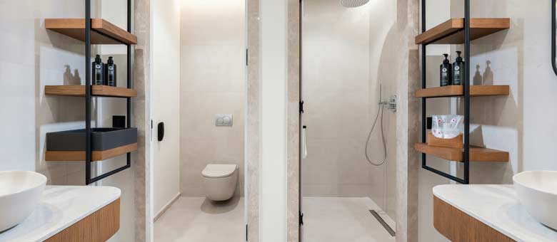 Deluxe Sea Side Family Suite Swim-Up