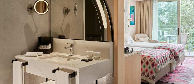 Deluxe Family Suite