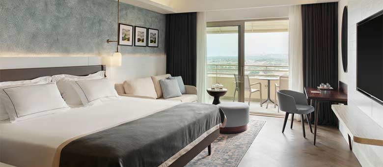 Deluxe Family Room Side Sea & Pool View
