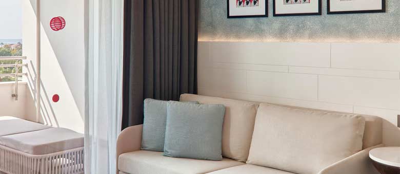 Deluxe Room Direct Sea View