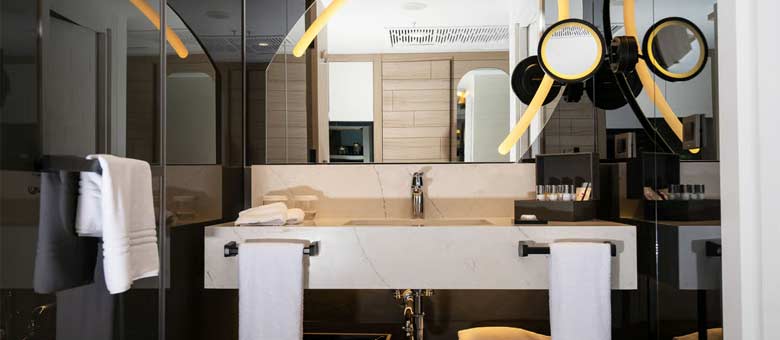 Deluxe Room Side Sea View & Pool View
