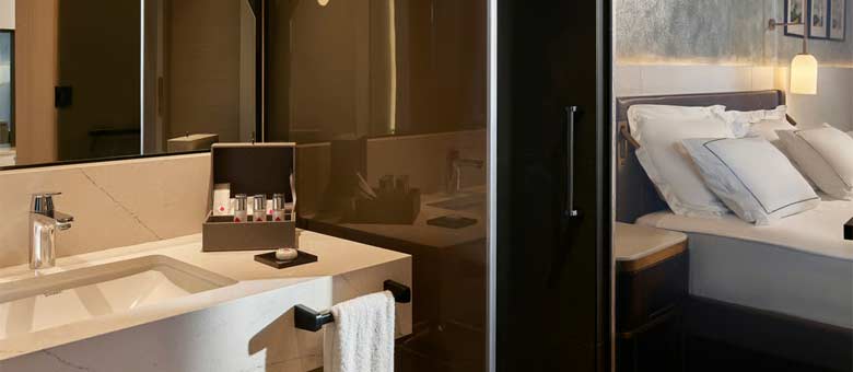 Deluxe Room Side Sea View & Pool View
