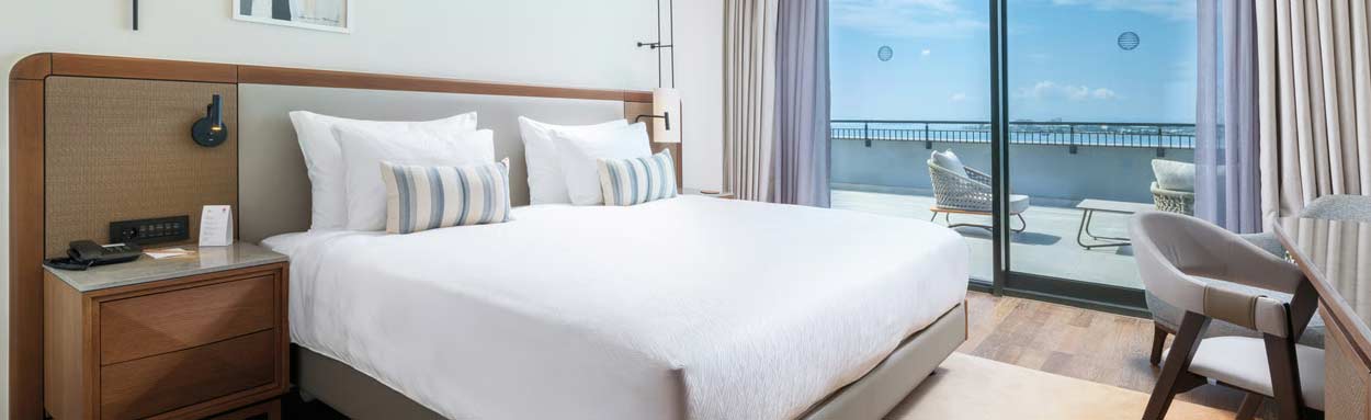 Penthouse Suite With Two Bedrooms & Private Swimming Pool - Sea View